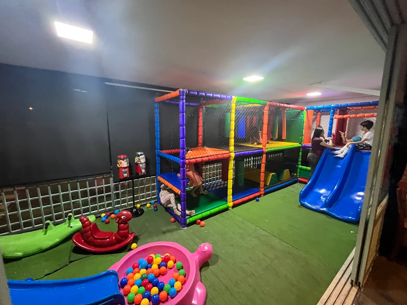 Espaço kids do Garden Bar Campinas - recreação infantil segura