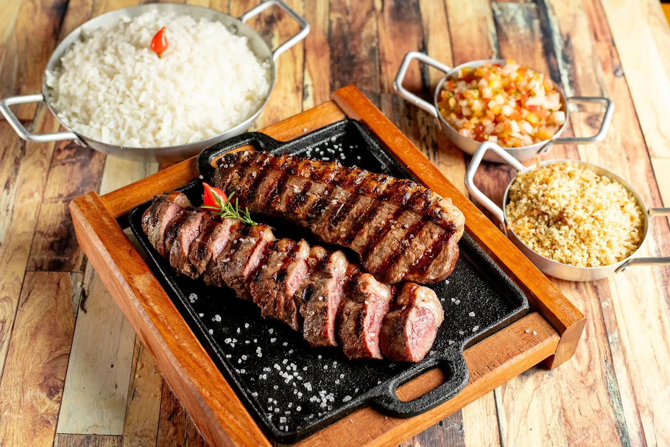 Picanha com arroz, farofa e vinagrete - Garden Bar Cambuí